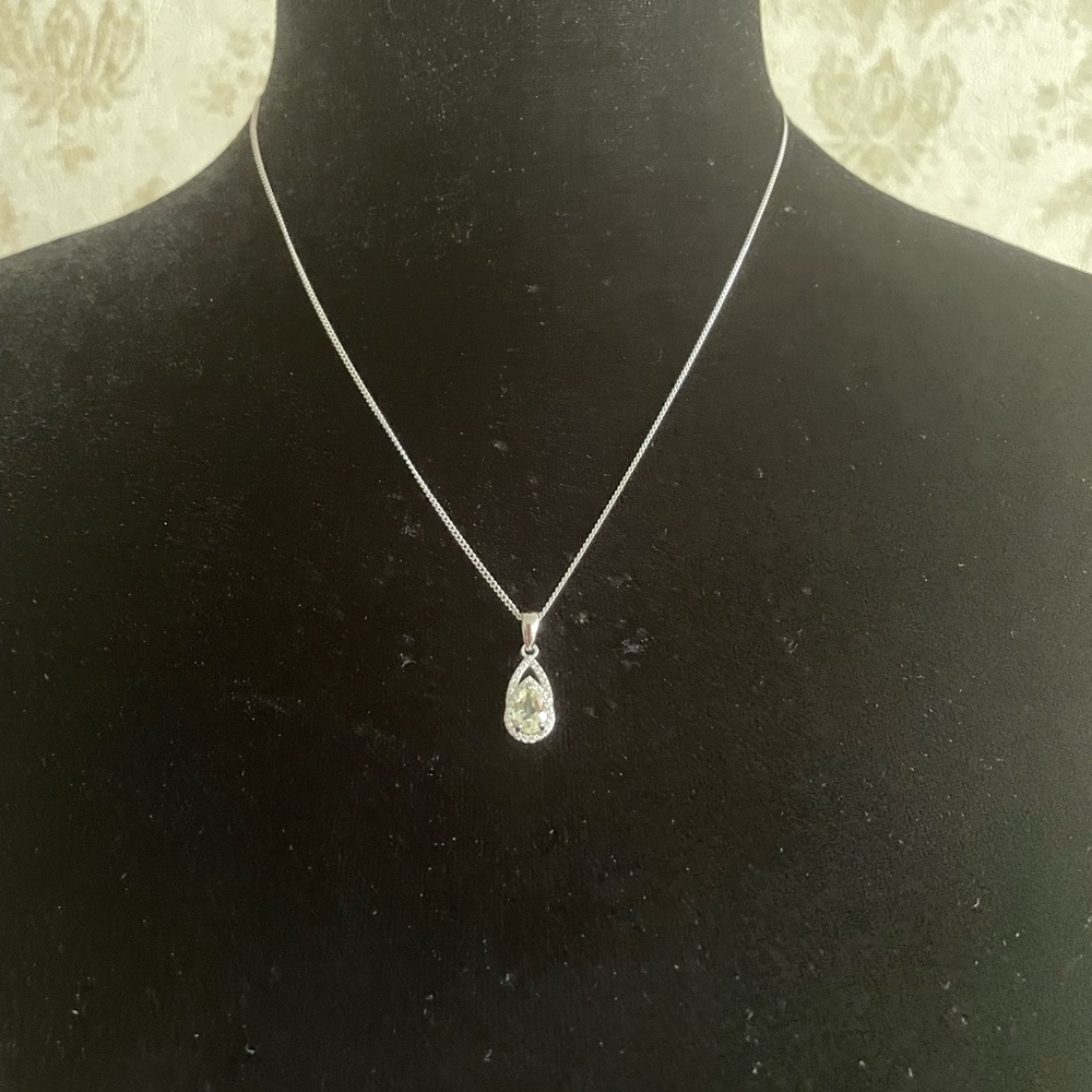 NWOT Sterling silver/ yellow quartz necklace